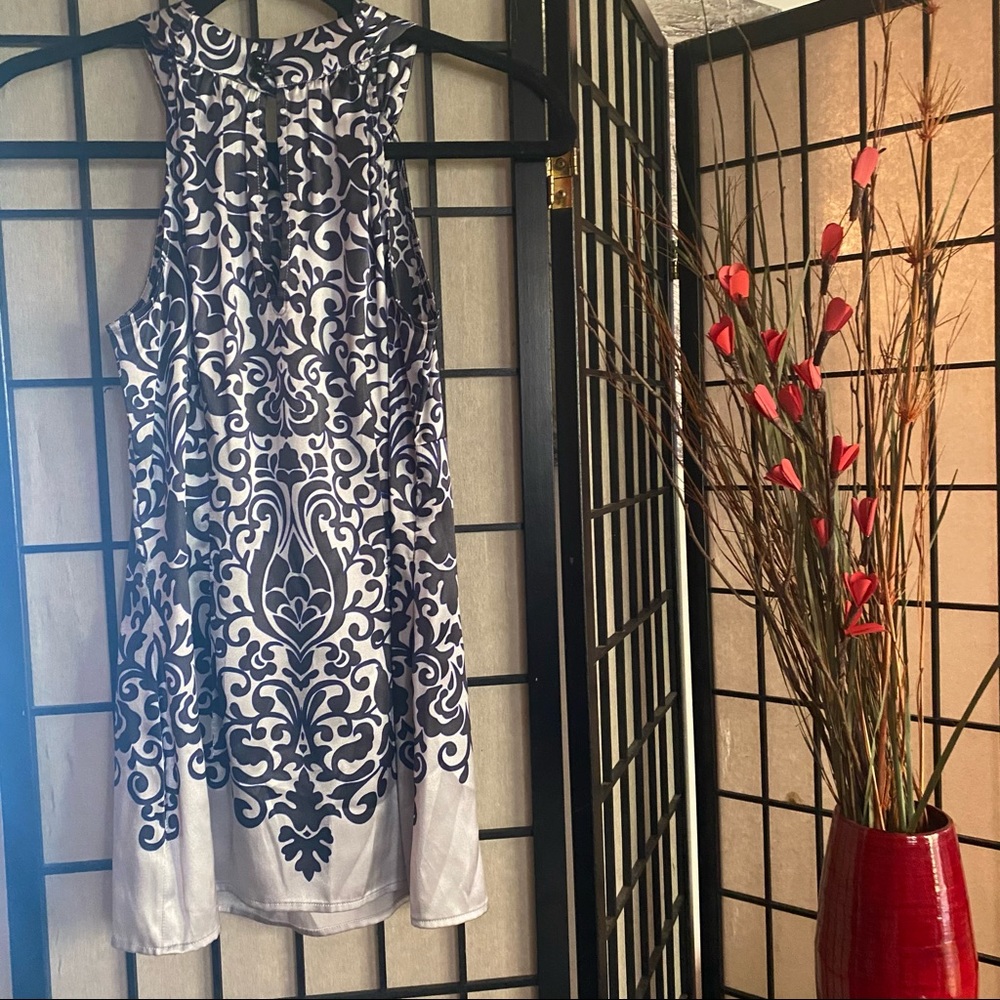 - Cache Sleeveless Top w Beaded Neckline - Picture 8 of 16